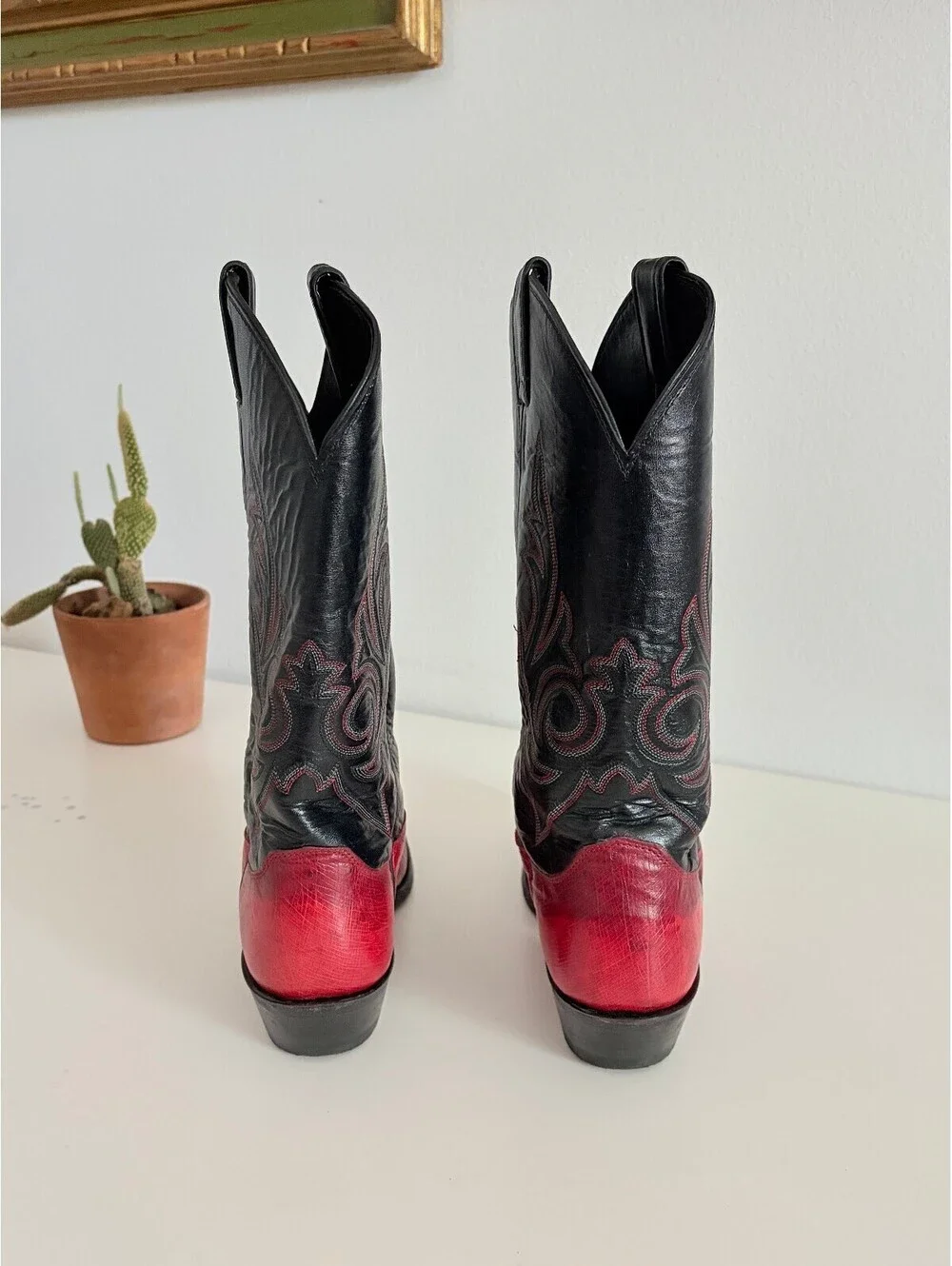 Justin Vintage Cowboy Boots Ostrich Leather Red & Black Style 40476 Size 9.5B